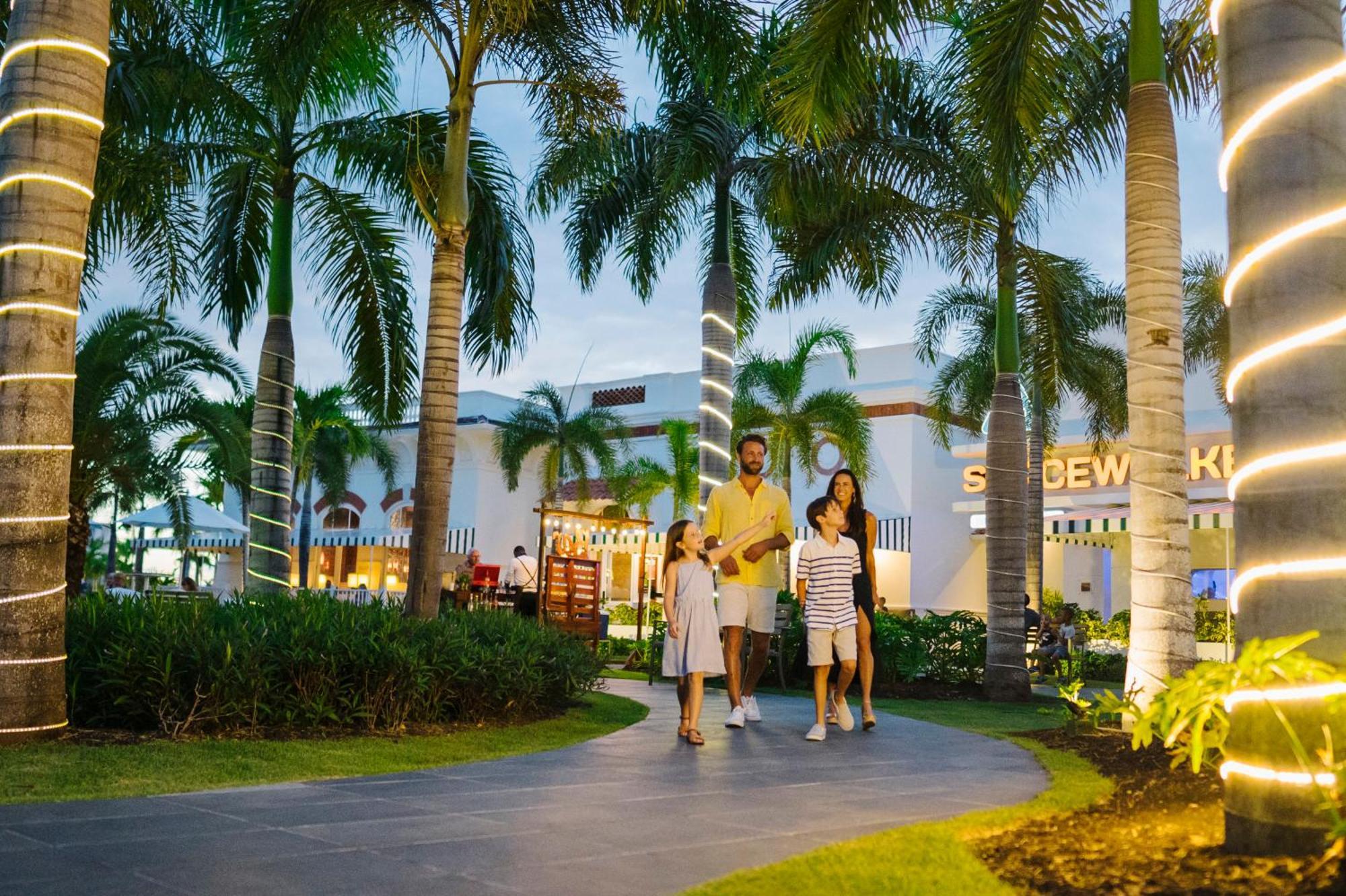 Nickelodeon Hotels & Resorts Пунта-Кана Екстер'єр фото Vinpearl Hotel Nha Trang